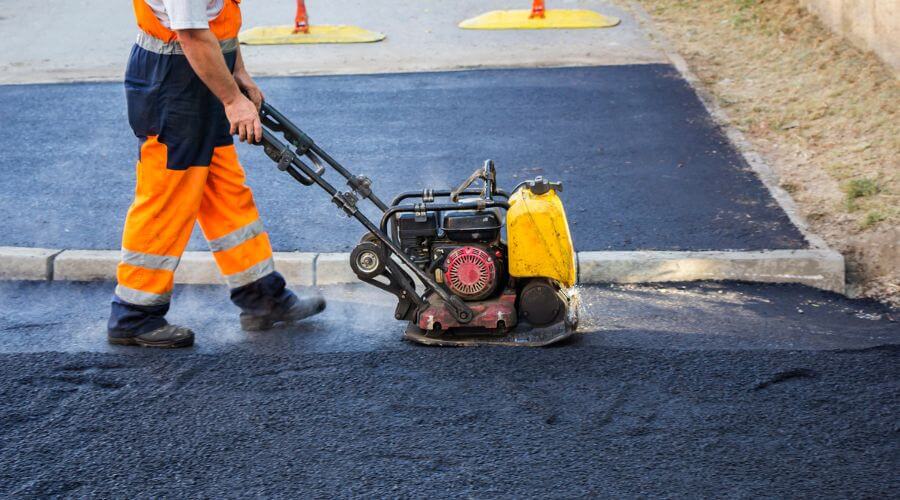 Professional gutter cleaning in Altavista, VA